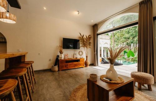 Cepaka Villa | NEW! Jungle Villa - 3BR Villa in North Seseh