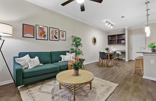 Lazybrook/Timbergrove Apartment | New! King Bed Trendy 1 BR Resort Style w/Pool