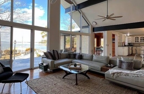 Lexington House | NEW! Lake Murray - Close in - Big Water - Gorgeous View - Close in Lexington