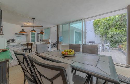 Tequesquitengo House | New Lakeside Retreat Spacious Family Villa