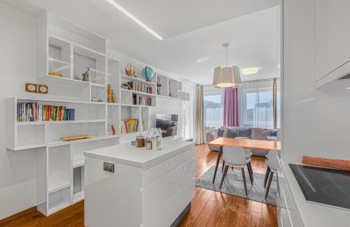 Prague 9 Apartment | New large apartment, Free Parking!
