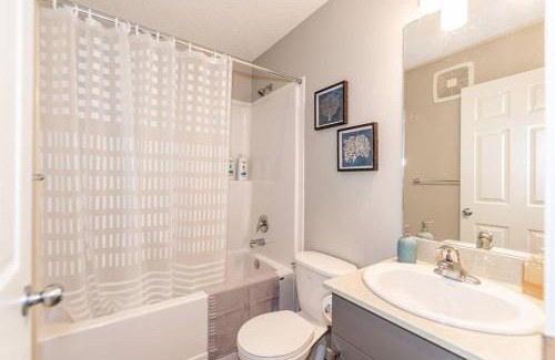 Southwest Edmonton Apartment | New Lavender Home - 2 Living Spaces, Pet friendly