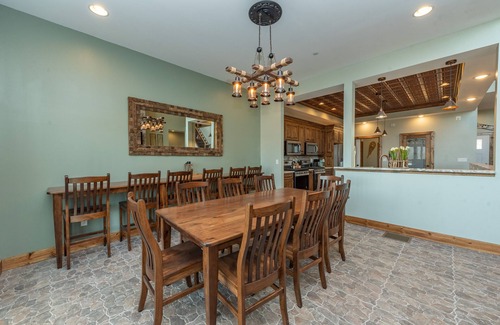 Waterfront Greens House | New! Lazy Creek: Lake Access, Dogs Welcome, Pool, Lazy River!