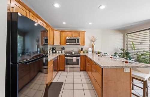 Honokowai Condo | New Listing! 2bd tropical, walk to beach stay