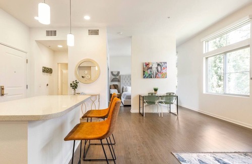 Irvine Apartment | New Listing - Beautiful Resort Style Living! UPSCALE