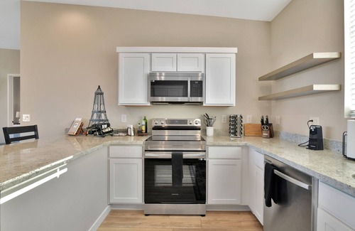 Diamond Valley House | *New Listing!* Central to Everything!