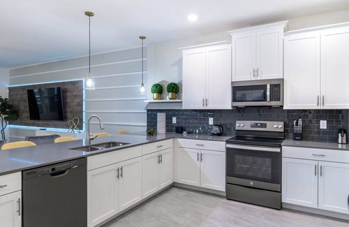 Davenport House | New Listing! Champions Gate Resort, 10mi to Disney & 21mi to Universal - GRH488628