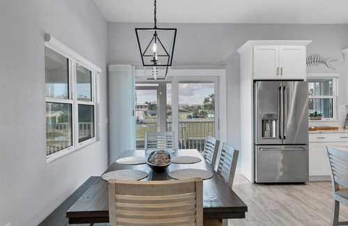 Englewood South House | New Listing! Charlotte Harbor Area Resort, 120mi to Disney & 134mi to Universal - GRH577486