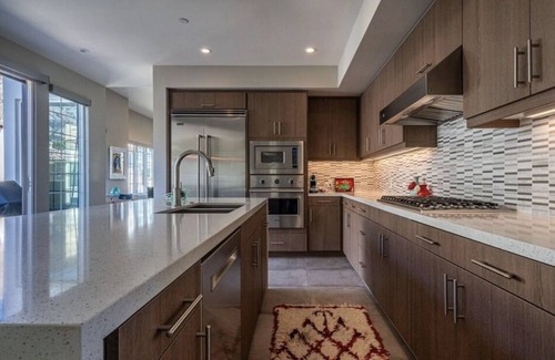 Historic Tennis Club Condo | NEW LISTING DISCOUNT - Spectacular Condo in Downtown Palm Springs - Pool, Spa