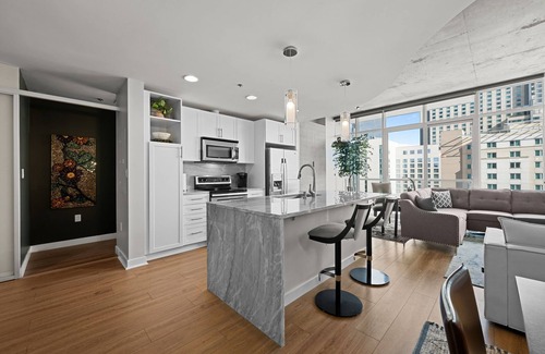 Downtown Denver Condo | New Listing! Downtown Living At Its Finest at The Spire - Executive Rental