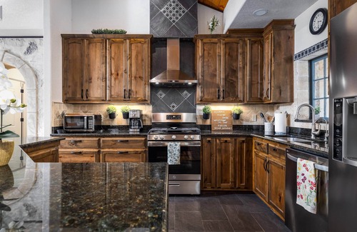 Helotes House | ❀New Listing❀ Evelyn Rose House ❀ Mins to The Rim/LaCantera/Six Flags/Helotes