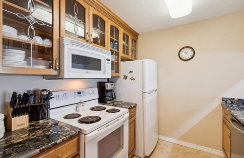 Ono Island Condo | NEW LISTING! Gulfside Villa 2A- AMAZING beachfront view NO HASSLE CHECK OUT