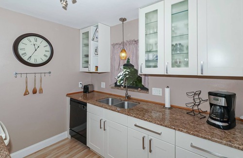 Gulf Gate Estates House | New Listing! LESS THAN A 5 Miles TO #1 RATED SIESTA KEY BEACH. SARASOTA