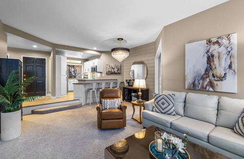 Century West Condo | New Listing! Mt. Bachelor Village Condo ~ Private Hot Tub ~ Views ~ Fireplace