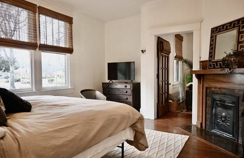 Athens Bed & Breakfast | New Listing! North Milledge BnB