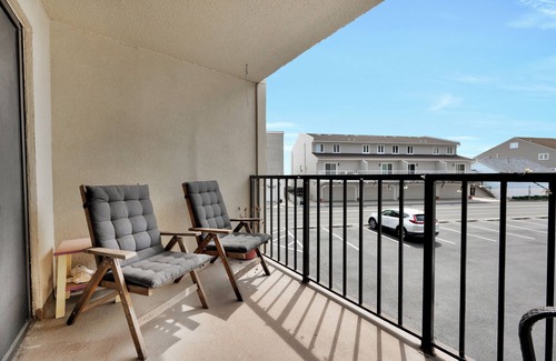 North Ocean City Condo | New Listing! Perfect for a couple, one bedroom, ocean block with a pool!