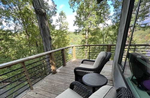 Madisonville House | NEW LISTING! Stone Cottage - 3 Bedrooms, 1.5 Baths, Sleeps 6 by RedAwning