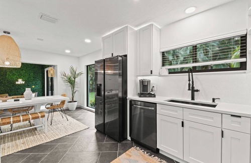 Boynton Beach House | New Listing! Stunning South Florida Escape! 5 minutes to beach!
