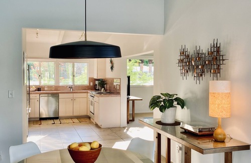 Vista Las Palmas House | New Listing! Stunning Mountain Views and Easy Walk to Downtown