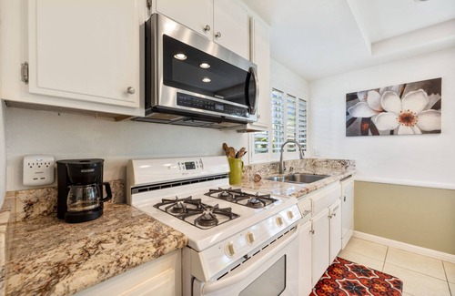 Palm Desert Condo | New Listing! Two-bedroom condo located in Heart of Palm Desert!
