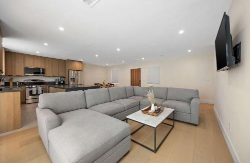 Reseda House | New Listing Valley Villa by Colby & Conrad