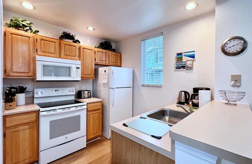 Venetian Bay Villages House | New Listing! Venetian Bay Resort, 6mi to Disney & 12mi to Universal - FS385480