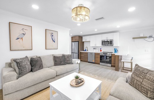 Siesta Key Village Apartment | NEW LISTING! Village Breeze III - Heated Pool, Private Patio, Village and Beach!