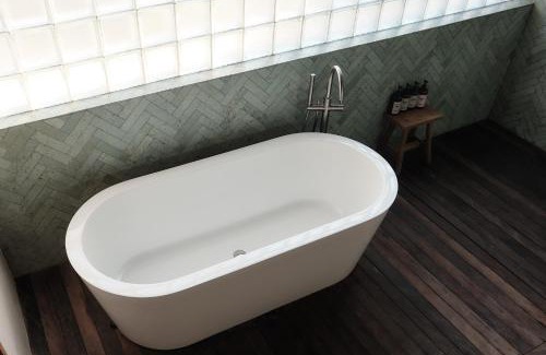 Kediri Hotel | New Little Ripper Boutique Hotel