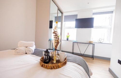 West Finchley Apartment | New London 2 Bedroom, 2 Bathroom Flat