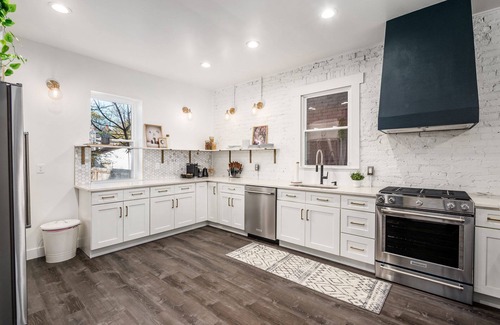 Near East Columbus House | NEW - Luxurious Downtown Getaway