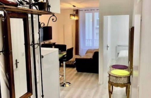 Quartier Chorier-Berriat Apartment | New Luxury Apartment in the Heart of Grenoble- Modern, Bright, Absolute Comfort!
