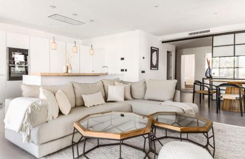 Estepona Apartment | New luxury apartment in family resort w pools wifi