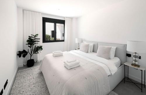 Estepona Apartment | New luxury apartment in family resort w pools wifi