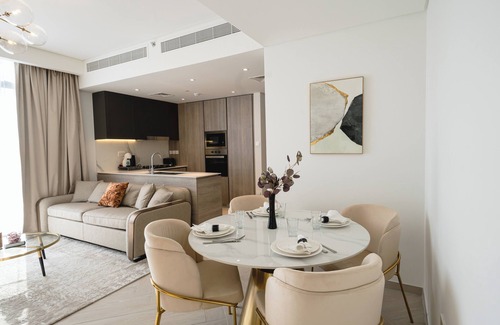 Jumeirah Village Circle Apartment | New Luxury Appart 2 Bed Private Pool 6 pers Oxford 212 JVC Dubai