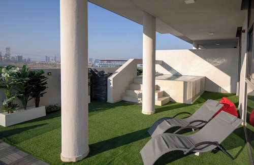 Jumeirah Village Circle Apartment | New Luxury Appart 2 Bed Private Pool 6 pers Oxford 212 JVC Dubai