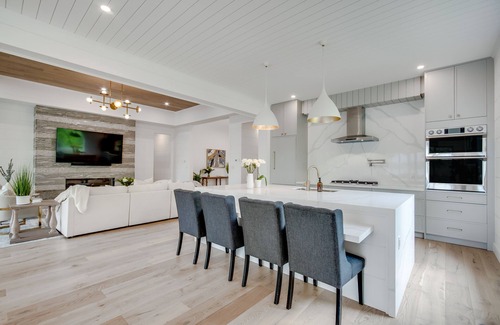 Ramara Cottage | New Luxury Cottage on Lake Couchiching at the mouth of Lake Simcoe