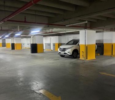 Kennedy Apartment | New Luxury Suite with Jacuzzi