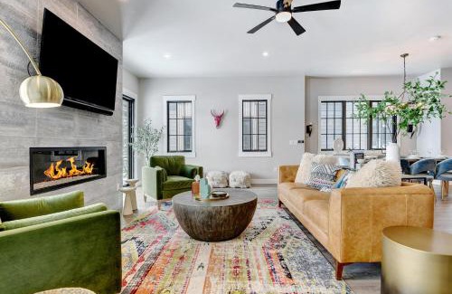 Winter Park House | New Luxury Villa 91 With Rooftop Hot Tub & Lounge, Great Views - 500 Dollars Of FREE Activities & Equipment Rentals Daily