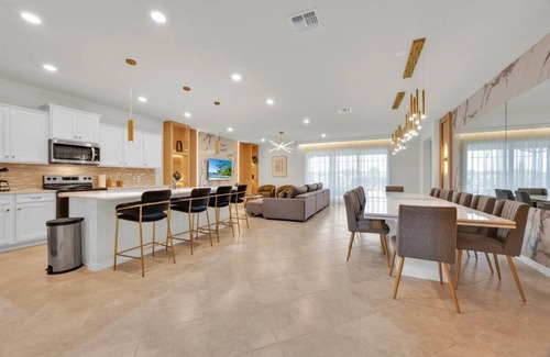 Four Corners House | NEW Magic Family Home – Pool & Disney Fun