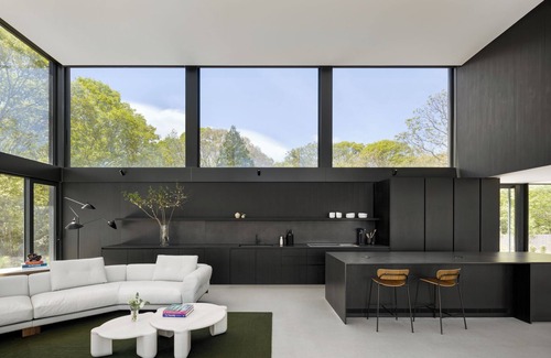 Hamptons House | New Minimalist Waterfront