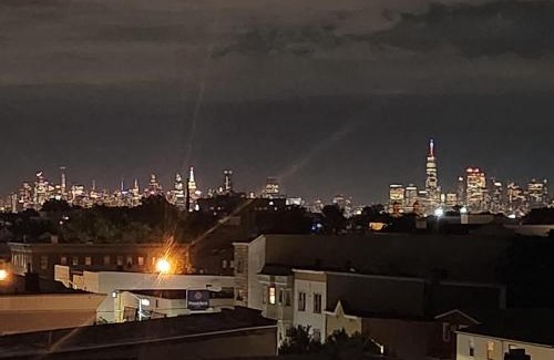 Constable Hook Apartment | New Modern 2BR Apartment - minutes to NYC