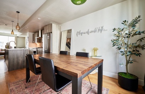 Sun Valley House | New Modern 3-Bedroom in Sloan's Lake. 5 minutes to downtown!