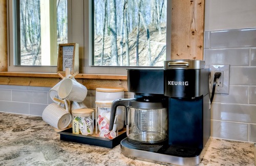 Blue Ridge Cabin | New Modern Cabin w/95FT Zipline & Hot Tub