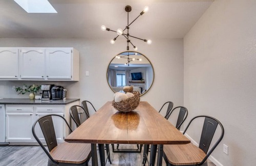 Sierra Vista House | New! Modern Family Friendly The Desert Nest