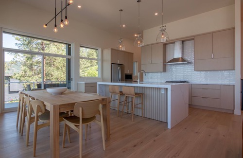 Okanagan-Similkameen House | New Modern House in Naramata. 15% Senior 50+ Discount!