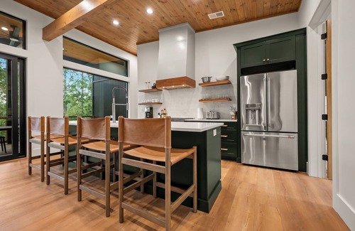 Mill Spring House | New Modern House on Lake Adger near TIEC, Vineyards, Orchards, Biltmore and more