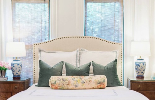 Fairmount House | NEW Modern Style Bungalow minutes walk to Magnolia