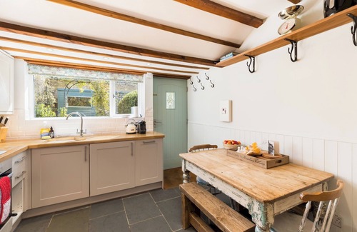 Moreton-in-Marsh House | *NEW* Moreton Cottage | Central | Garden | Pass The Keys