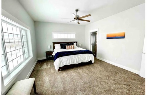 Irwin House | New Mountain Retreat With Private Hottub