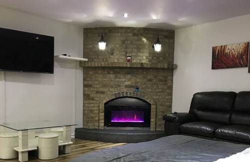 Laval Apartment | NEW ND RENOVATED COZY APARTMENT